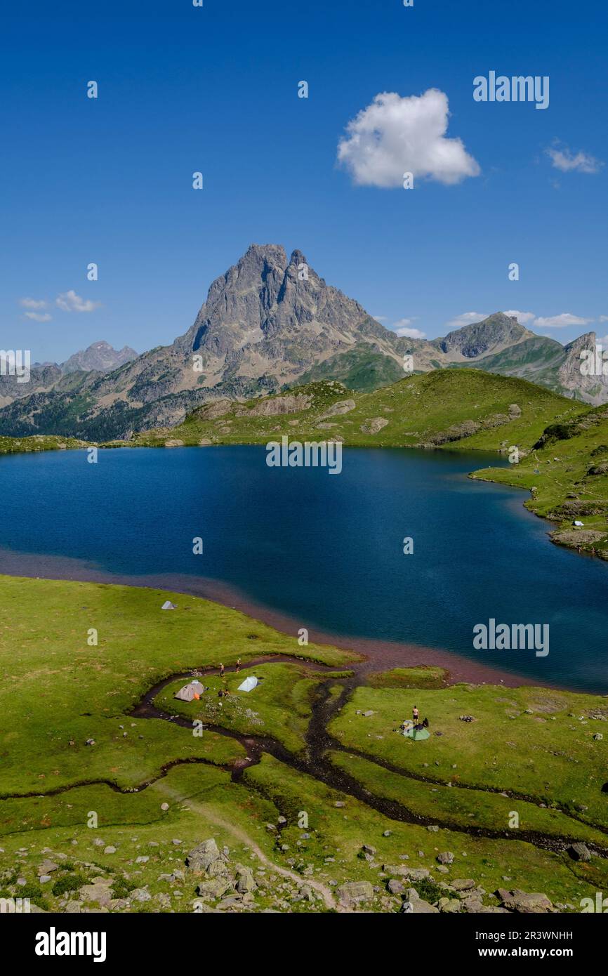 Zeltlager am Gentau See, Ayous Seen Tour, Pyrenäen Nationalpark, Pyrenäen Atlantiques, Frankreich Stockfoto