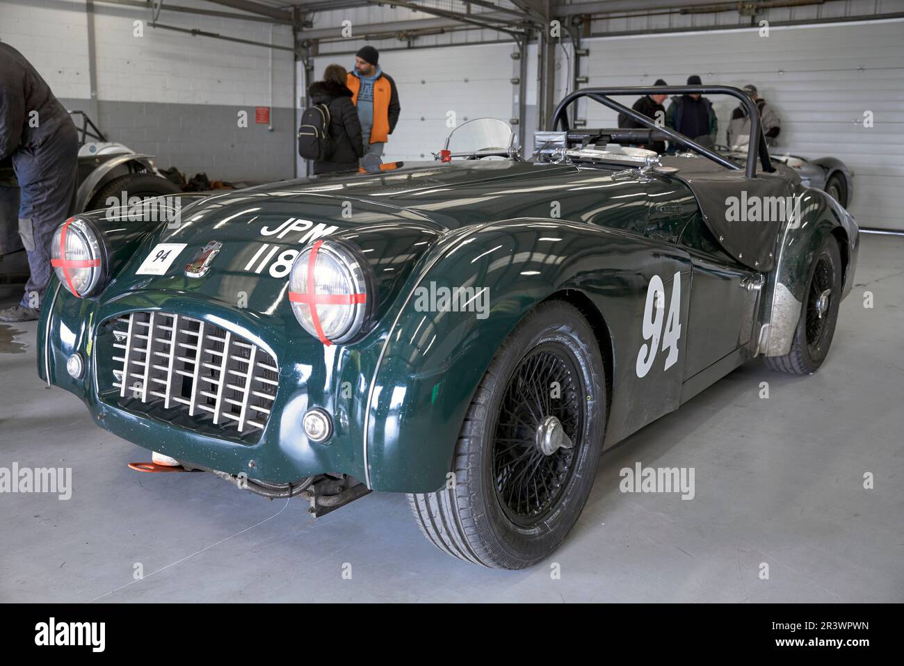 Triumph TR2 1954 legendäres Oldtimer. 2023 VSCC Pomeroy Trophy Classic Cars Silverstone Circuit England Großbritannien Stockfoto