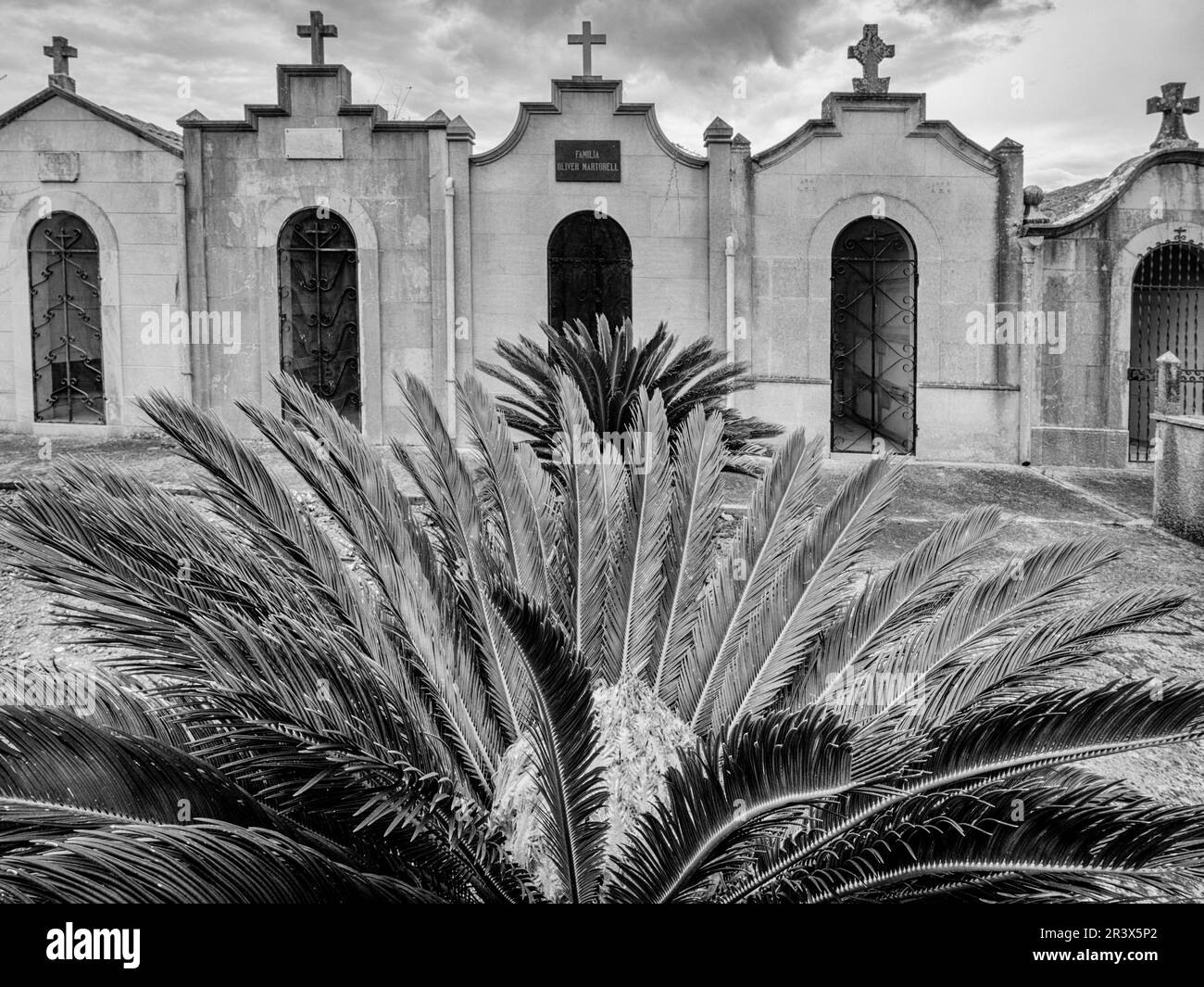 Familien-Pantheons mit Ziegeldach, Pina Friedhof, Mallorca, Balearen, Spanien. Stockfoto