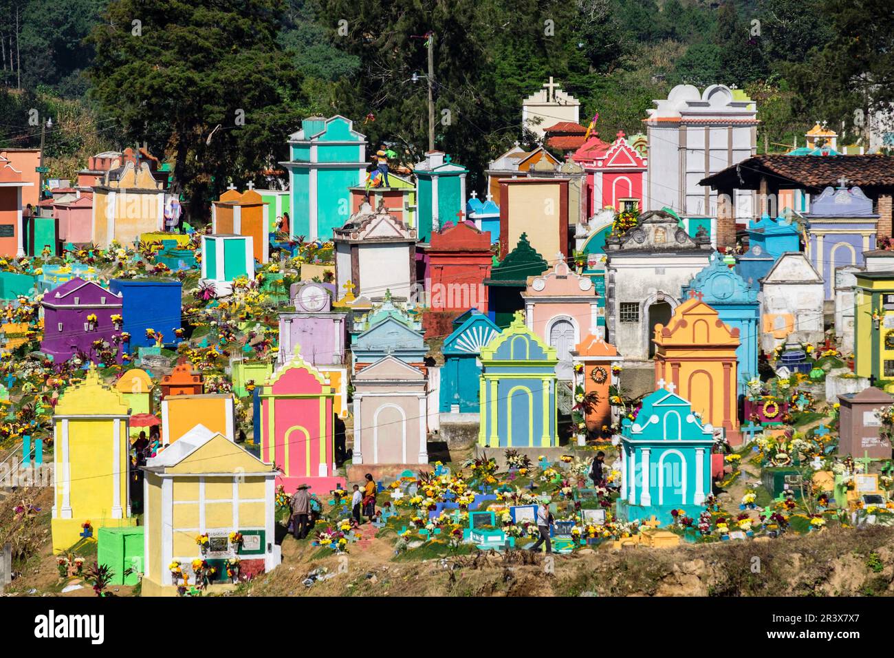 Tumbas de Colores, celebracion del Dia de Muertos en el Cementerio General, Santo Tomás Chichicastenango, República de Guatemala, América Central. Stockfoto