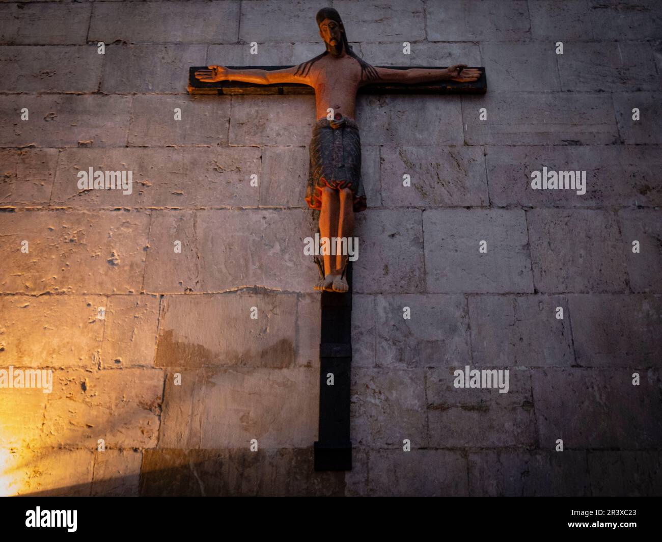 Santo Cristo del Milagro, talla románica de procedure francesa realizada hacia el año 1100, Catedral de Santa María de la Asunción, El Burgo de Osma, Soria, comunidad Autónoma de Castilla y León, Spanien, Europa. Stockfoto