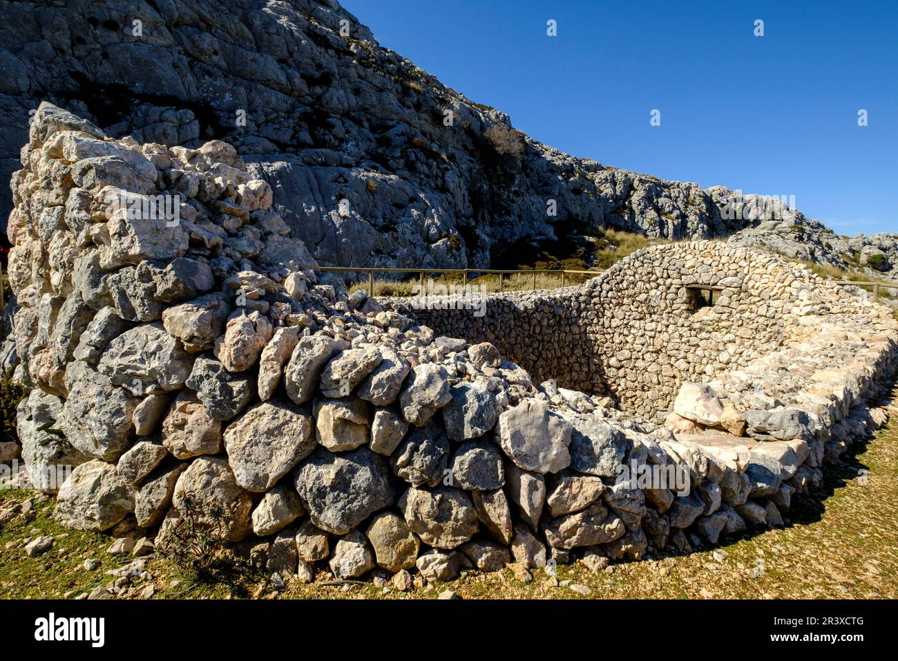 Bei de neu des Galileu, finca Pública de Sohn Massip, propiedad del Consell de Mallorca, Mola de Sohn Massip, Ruta de Pedra en Sec (GR-221), Sierra de Tramuntana, Mallorca, Balearen, Spanien, Europa. Stockfoto