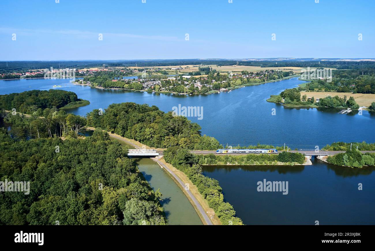 Kanal des etangs Fotos und Bildmaterial in hoher Auflösung Alamy