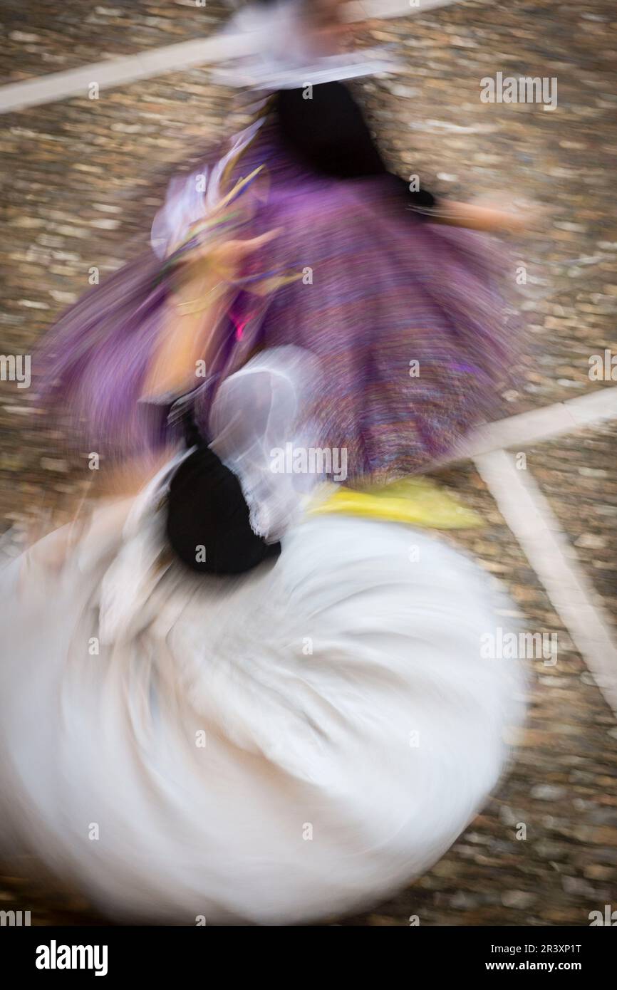 baile de boleros tradicionales mallorquines, claustro de Sant Bonaventura, Llucmajor, islas baleares, Spanien. Stockfoto