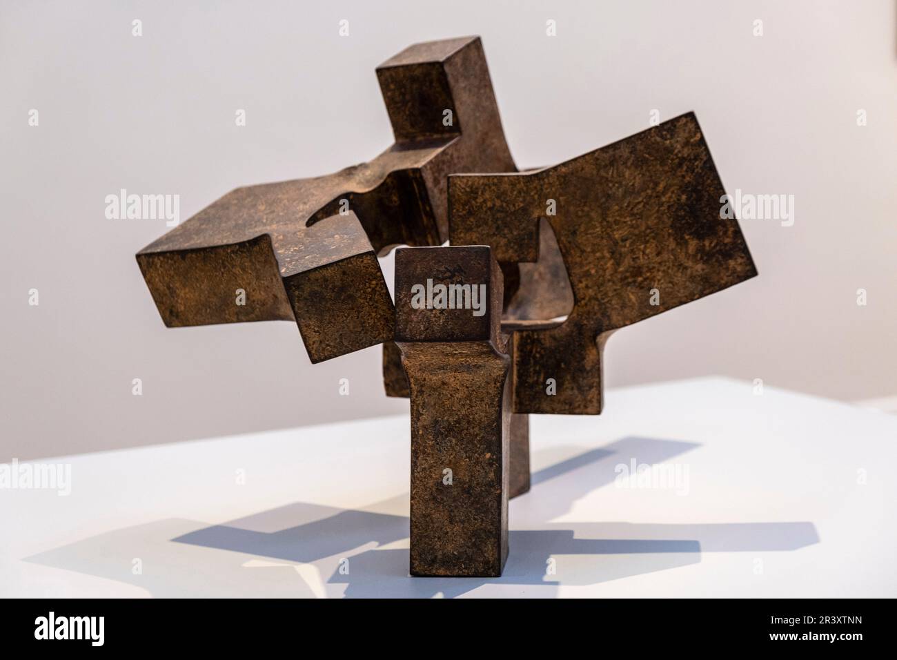 Alrededor del vacío I, 1964, Eduardo Chillida,Museo de Bellas Artes, Bilbao, Spanien. Stockfoto