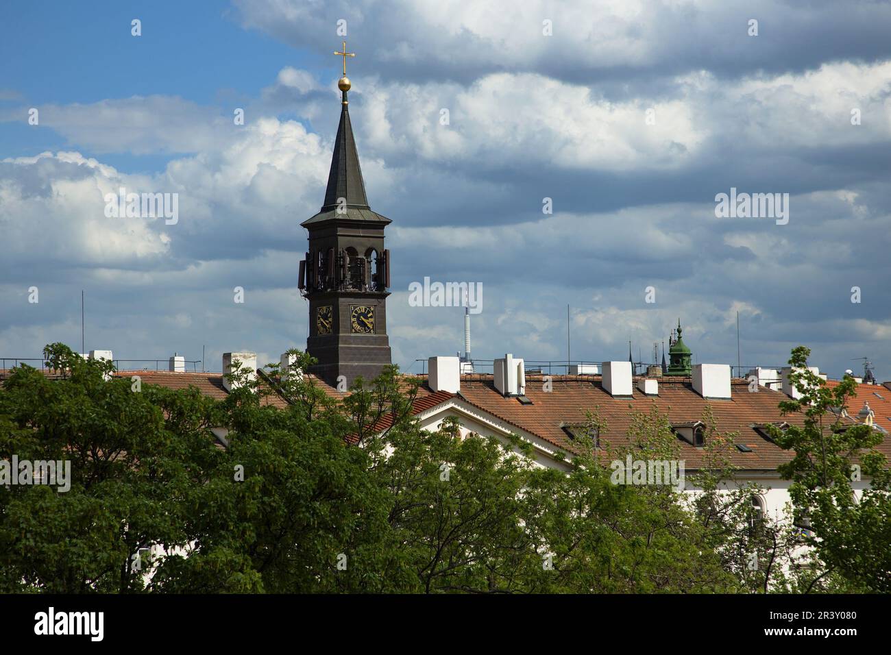 Turm auf dem Gebäude des tschechischen Geologischen Survey in Prag, Tschechische republik, Europa Stockfoto