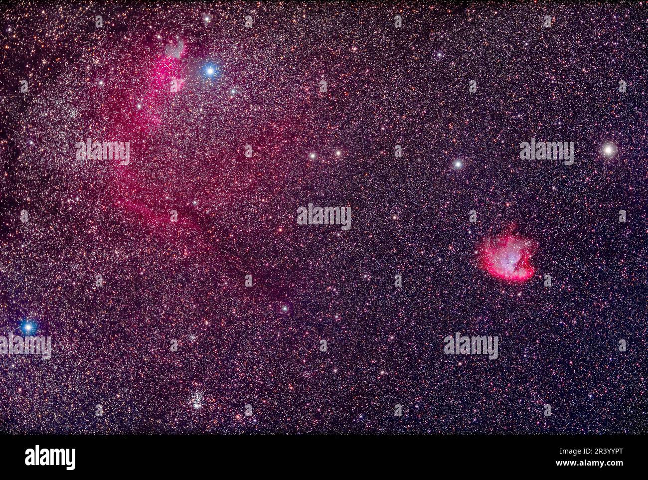 Die Geister von Cassiopeia, Eule Cluster und Pacman Nebula in Cassiopeia. Stockfoto