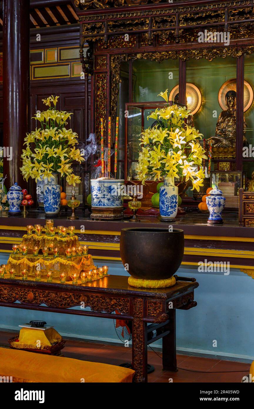 Dai-Hang-Schrein im Palast der Thien-Mu-Pagode in Hue, Vietnam. Stockfoto