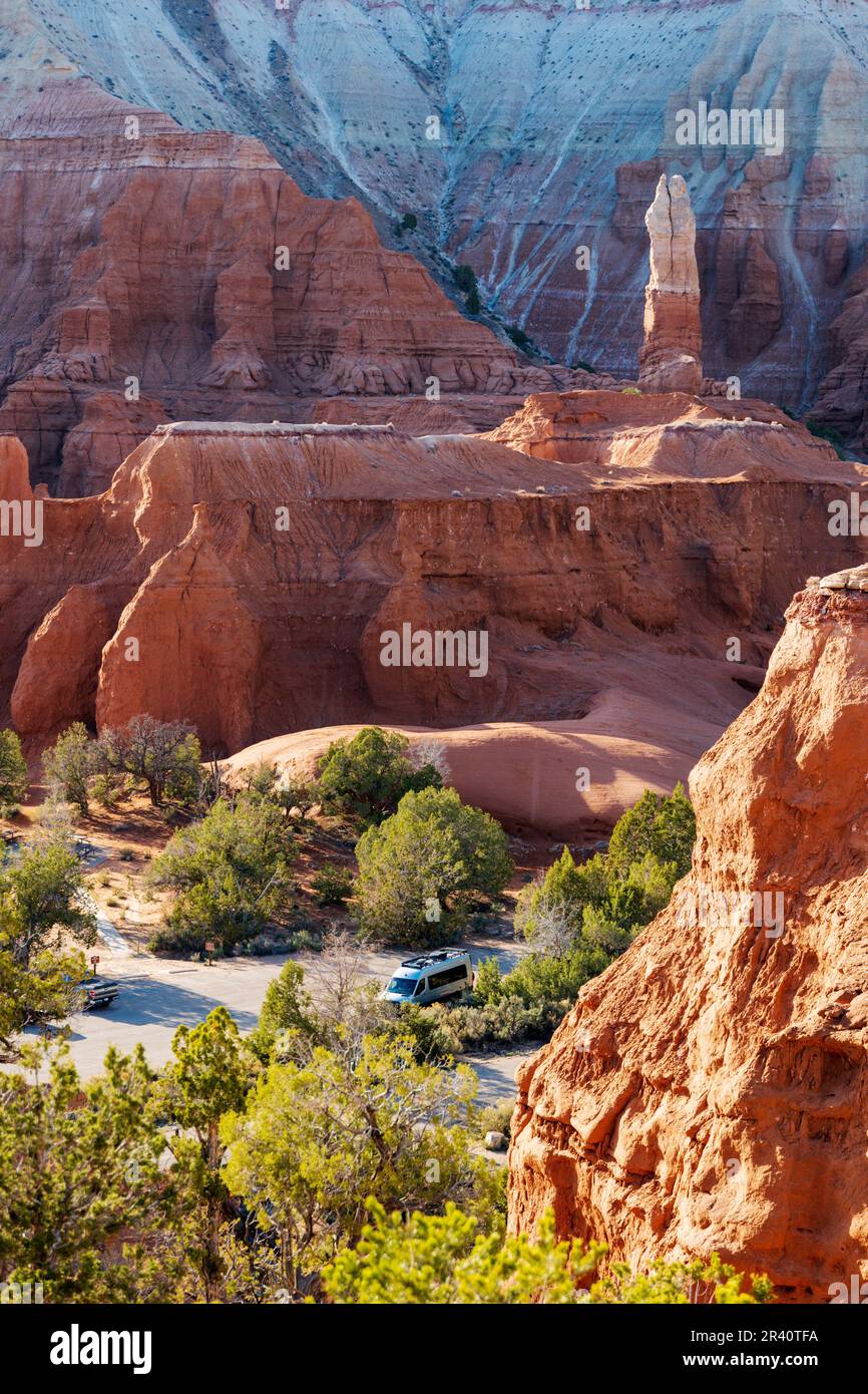 Airstream Interstate 24X Campervan; Angel's Palace Trail; Kodachrome Basin State Park; Utah; USA Stockfoto