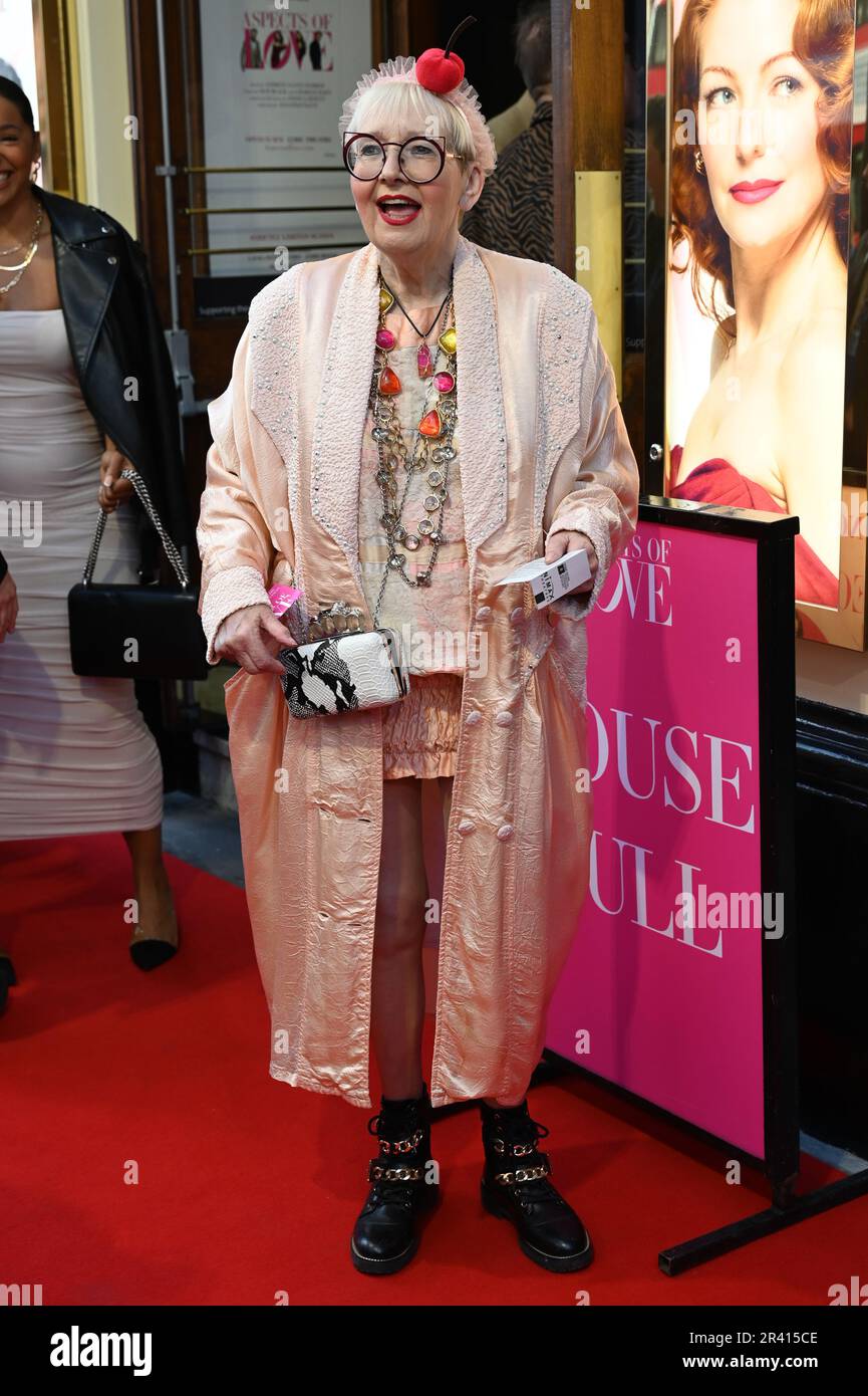 London, England, Großbritannien. 25. Mai 2023. Su Pollard besucht The Opening Night Aspects of Love, Lyric Theatre, London, Großbritannien. Kredit: Siehe Li/Picture Capital/Alamy Live News Stockfoto