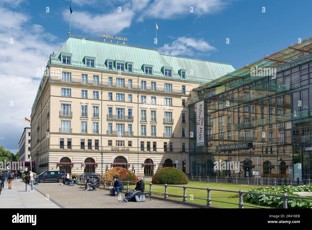 Das berühmte Hotel Adlon ist eine Unterkunft für Staatsgäste und Berühmtheiten am Pariser Platz in Berlin Stockfoto