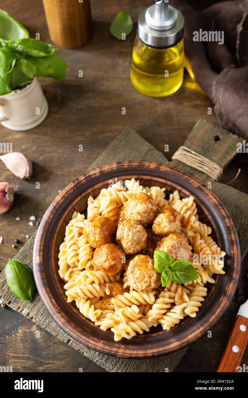 Italienische hausgemachte Küche. Italienische Fusilli-Pasta glutenfrei ...