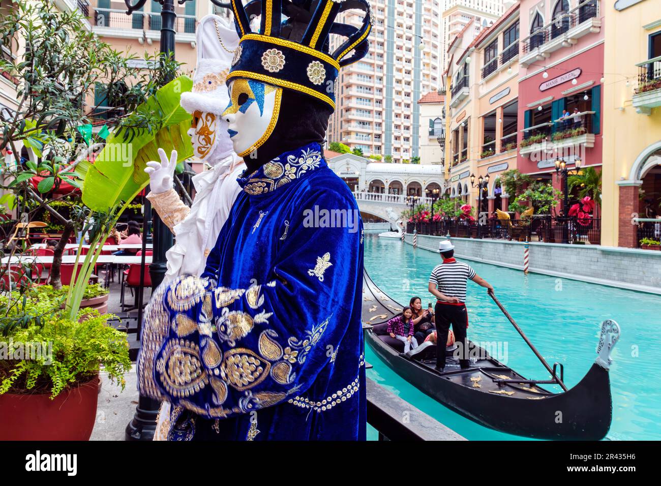 Carnival-Kostüm, Venice Grand Canal Mall, Taguig City, Manila, Philippinen Stockfoto