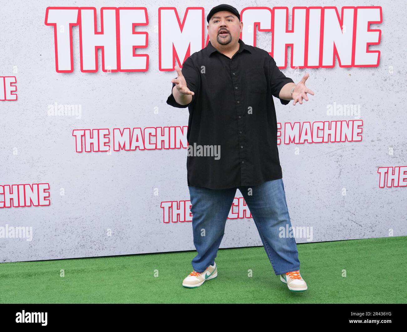 Los Angeles, USA. 25. Mai 2023. Gabriel Iglesias trifft am Donnerstag, den 25. Mai 2023, bei der Sony Pictures The MACHINE Los Angeles Screening im Regency Village Theater in Westwood, Kalifornien, ein. (Foto: Sthanlee B. Mirador/Sipa USA) Guthaben: SIPA USA/Alamy Live News Stockfoto