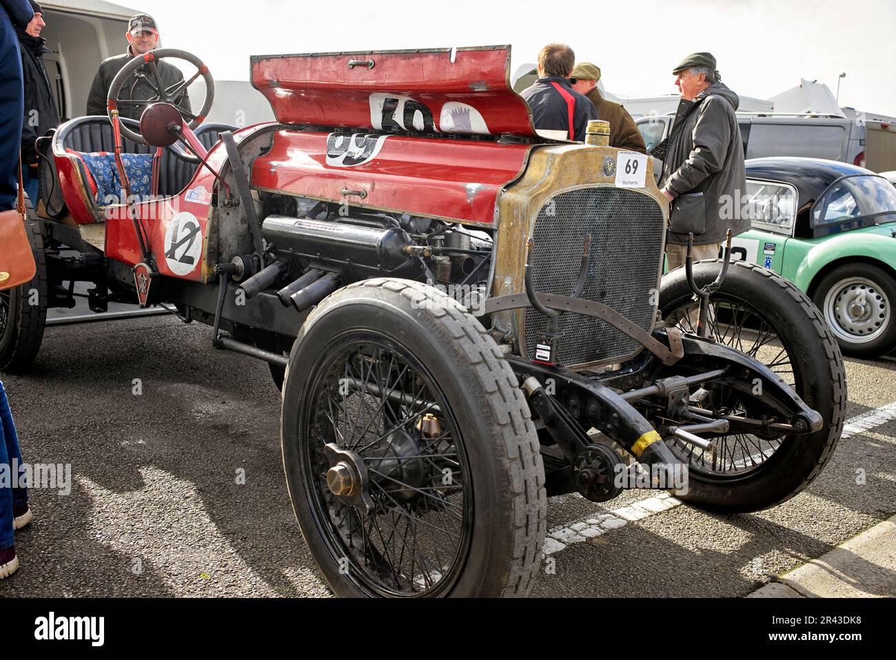 Ein alter Vauxhall-Wagen. 2023 VSCC Pomeroy Trophy Classic Cars Silverstone Circuit England Großbritannien Stockfoto