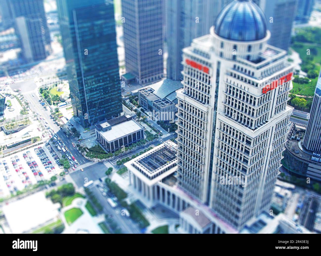Shanghai, China - 17. Juli 2009: Blick auf Shanghais Geschäftsstraßen und Börse Stockfoto
