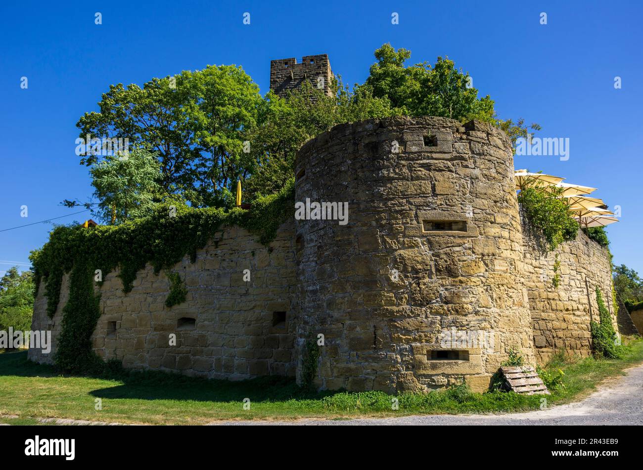 Außenansicht der Burg Ravensburg in Kraichgau bei Sulzfeld, Heilbronn, Baden-Württemberg, Deutschland. Stockfoto