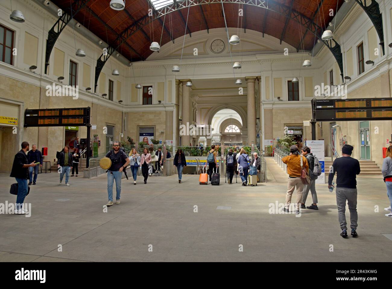 Haupthalle des Hauptbahnhofs Genua Piazza Principe in Genua, Italien Stockfoto