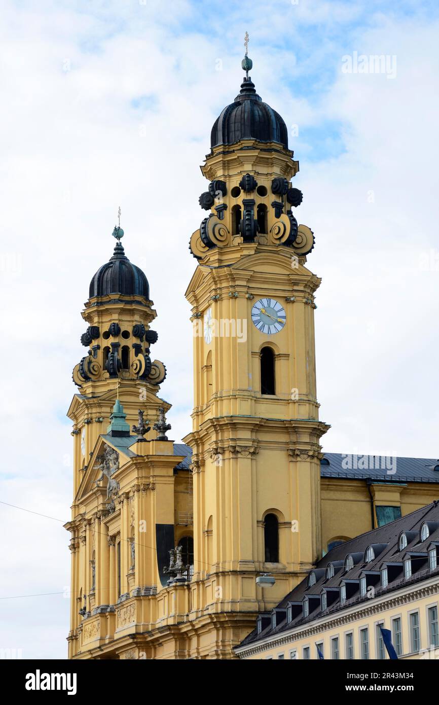 Theaterkirche (Theatinerkirche) in München Stockfoto