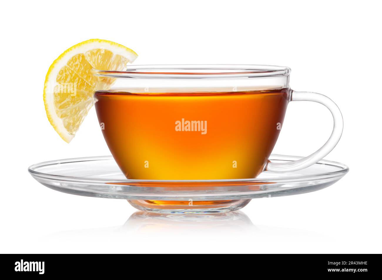 Tasse Tee mit Zitrone auf weißem Hintergrund Stockfoto Tasse Tee mit Zitrone auf weißem Hintergrund Stockfoto