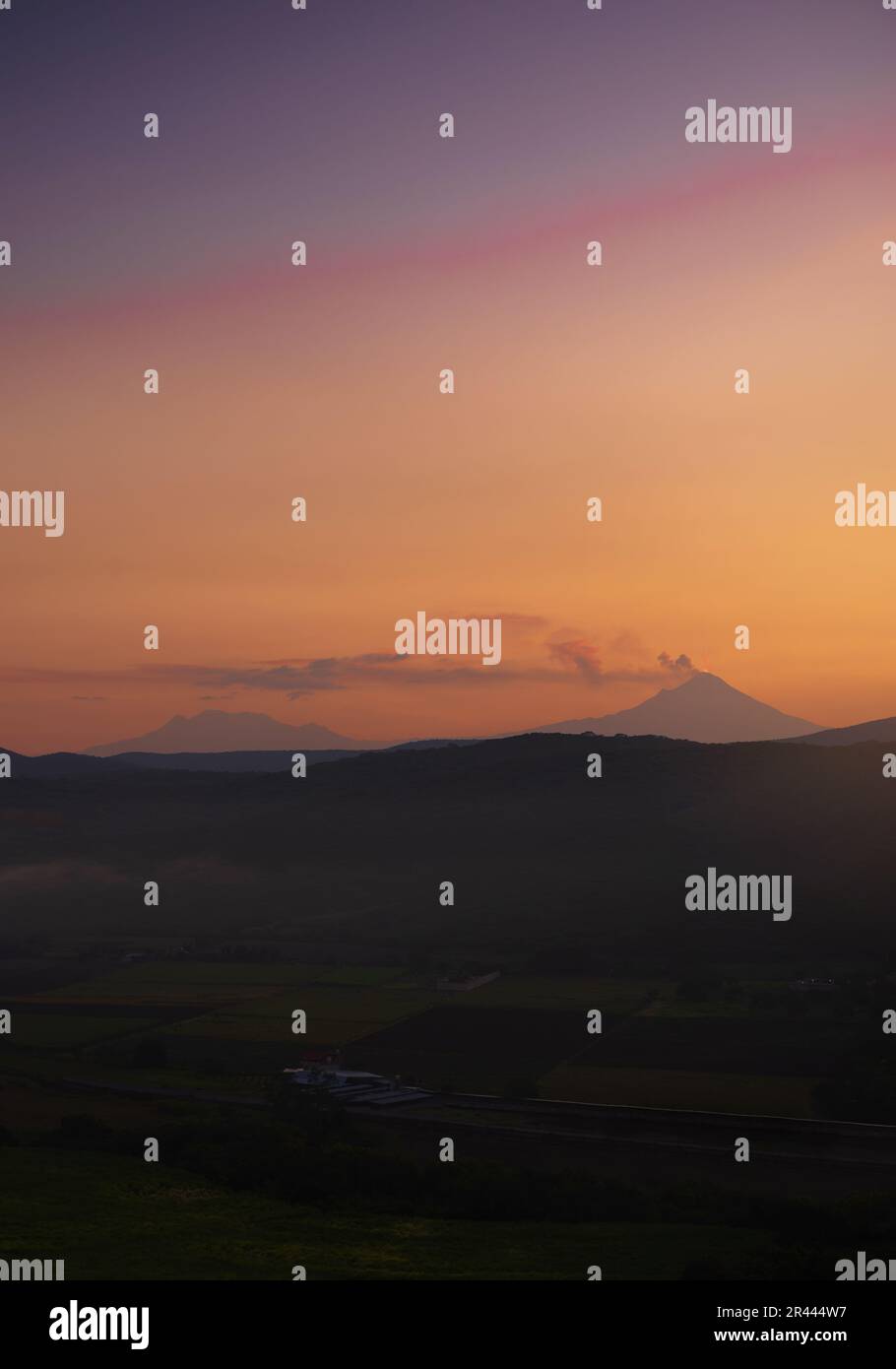 Panoramablick auf den Vulkan Popocatepetl Stockfoto