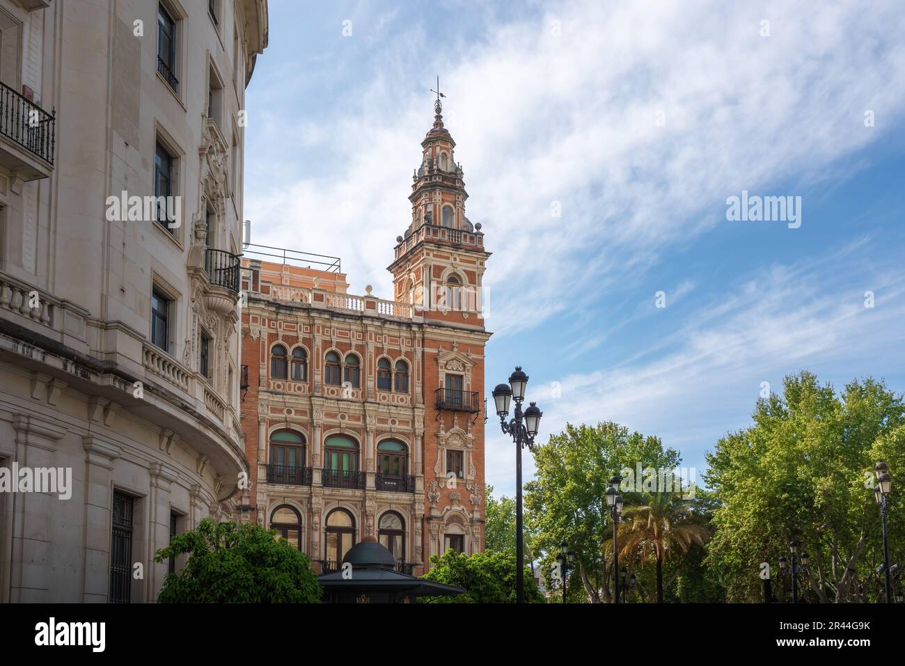 Edificio Telefonica Gebäude am Plaza Nueva Square - Sevilla, Andalusien, Spanien Stockfoto