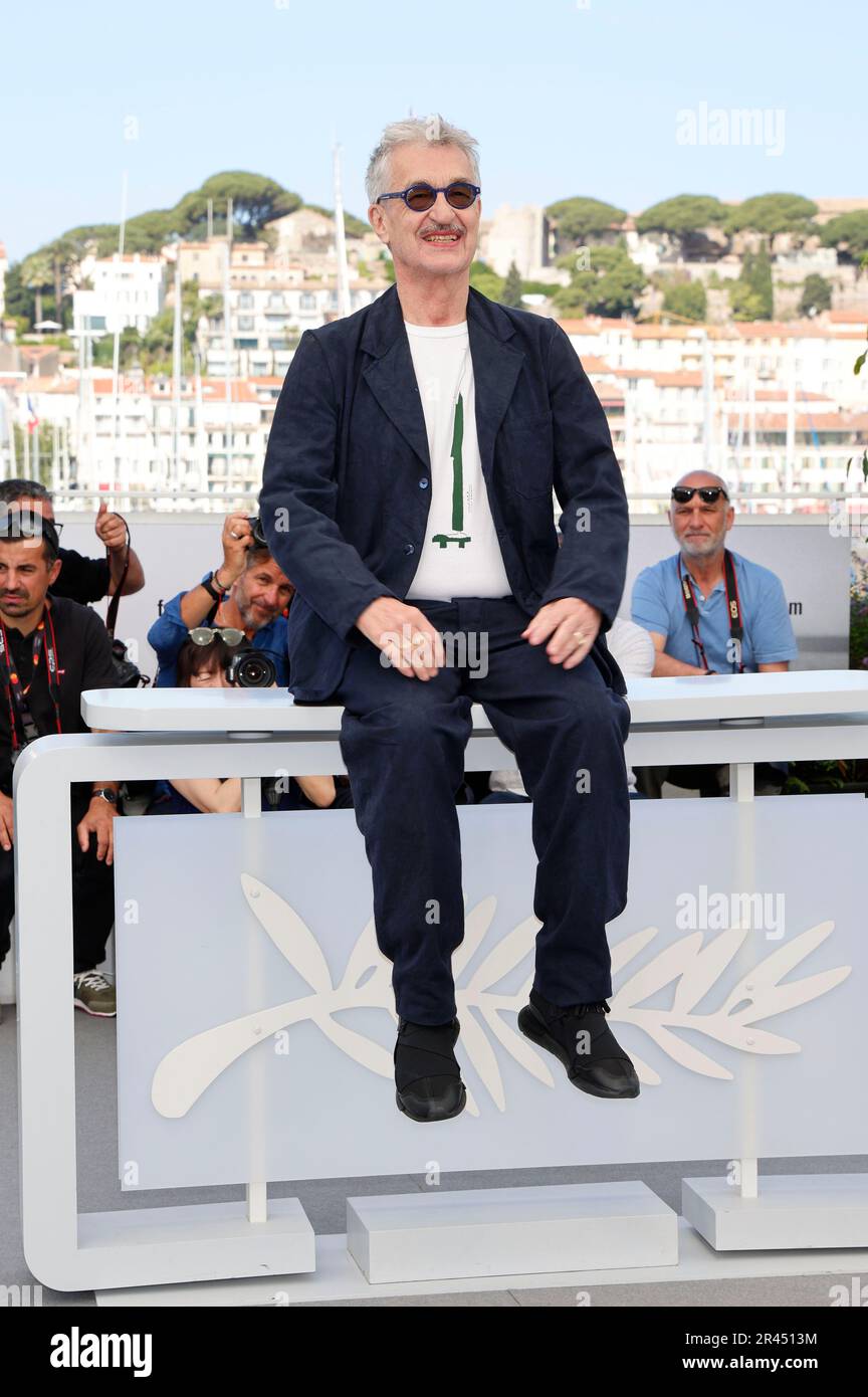 Wim Wenders beim Photocall zum Kinofilm 'Perfect Days' auf dem Festival de Cannes 2023 / 76. Internationale Filmfestspiele von Cannes am Palais des Festivals. Cannes, 26.05.2023 Stockfoto