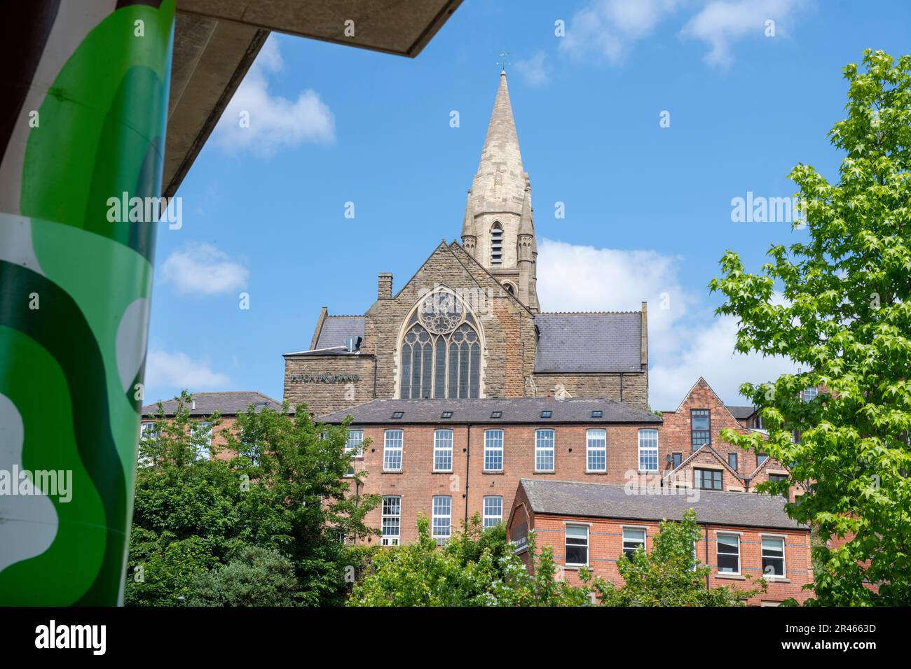 Blick auf den Spitzenmarkt von der Sussex Street in Nottingham City, Nottinghamshire England, Großbritannien Stockfoto