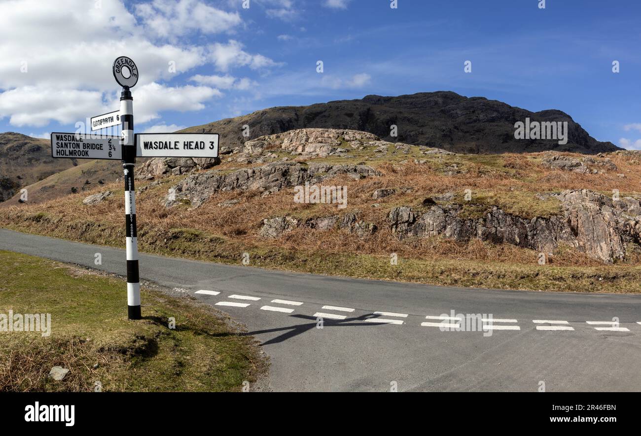 Straßenschild bei Wastwater im Lake District, England Stockfoto