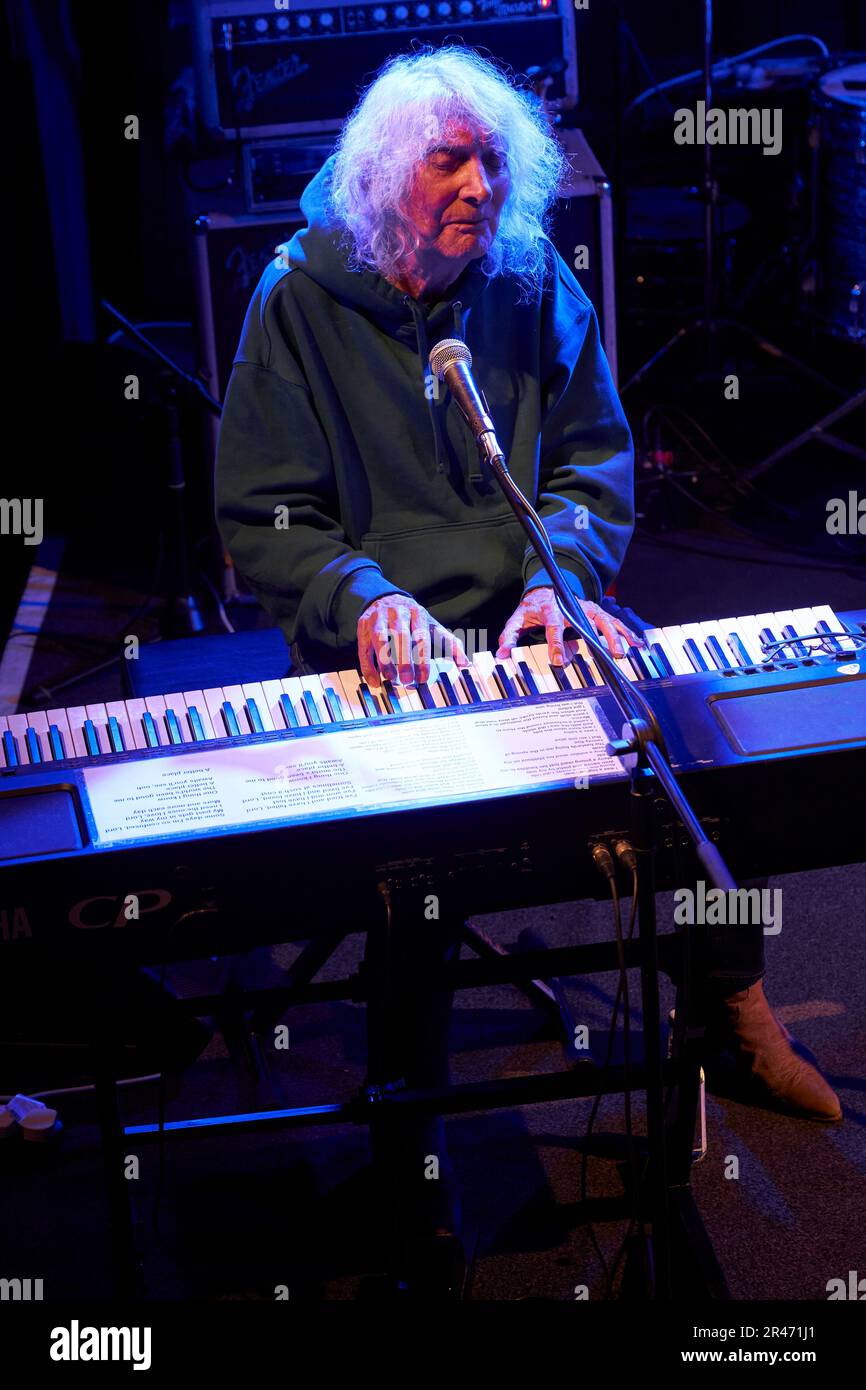 Der legendäre CountryRockGitarrist Albert Lee tritt am 2023. Mai im