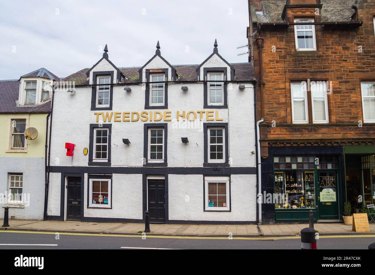 Das Tweedside Hotel befindet sich an der High Street von Innerleithen, schottische Grenze Stockfoto