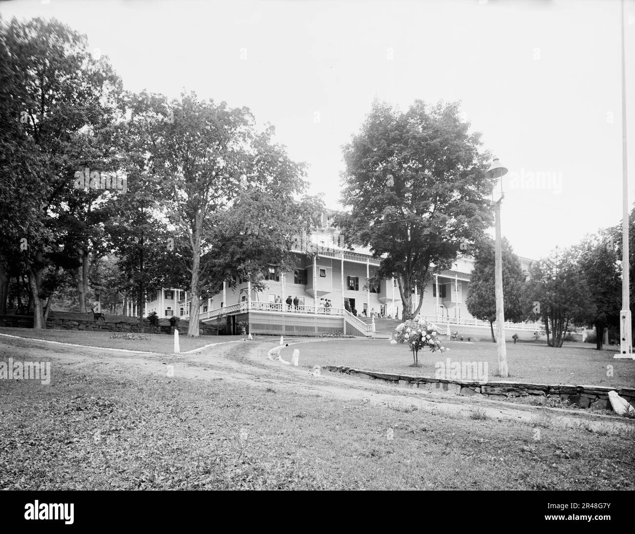 East Front, Marion Hotel, am Lake George, N.Y., zwischen 1900 und 1910. Stockfoto