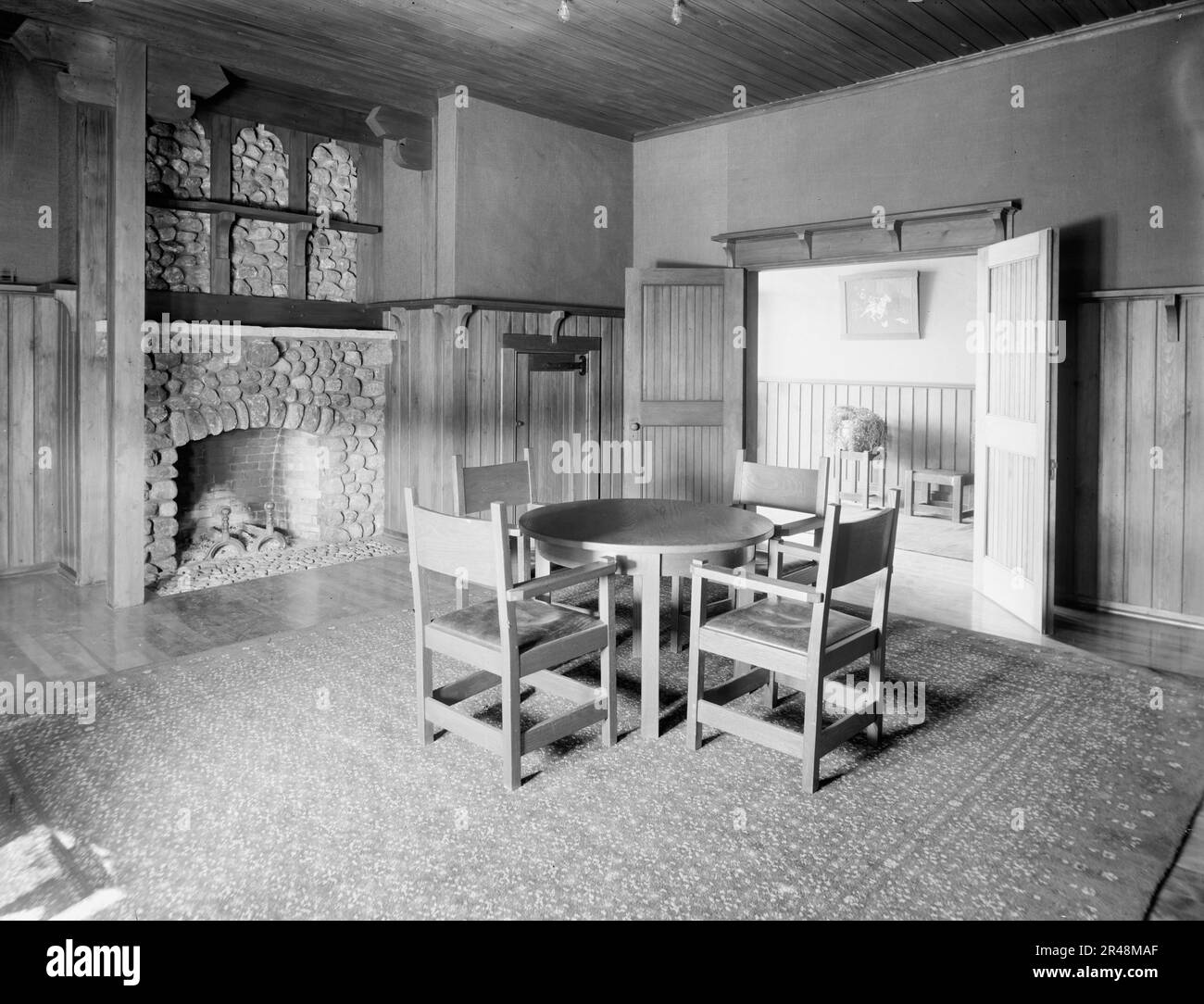 Raucherzimmer, Paul Smith's Casino, Adirondack Mountains, zwischen 1900 Uhr und 1905 Uhr. Stockfoto