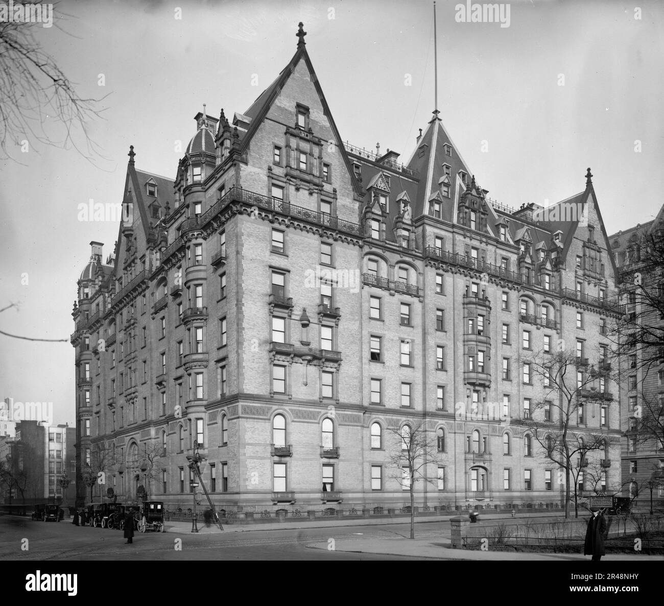 Dakota Apartment House, New York, New York, zwischen 1905 und 1915. Stockfoto