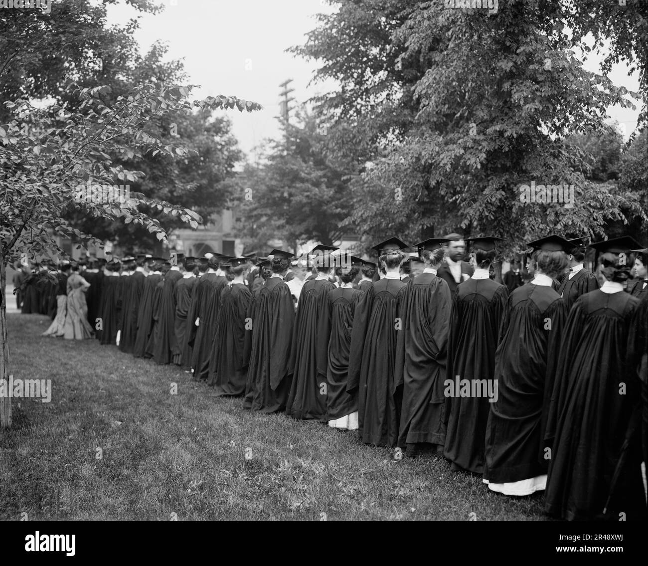 Anfangstag, Seniorenparade, University of Michigan, zwischen 1900 und 1910. Stockfoto