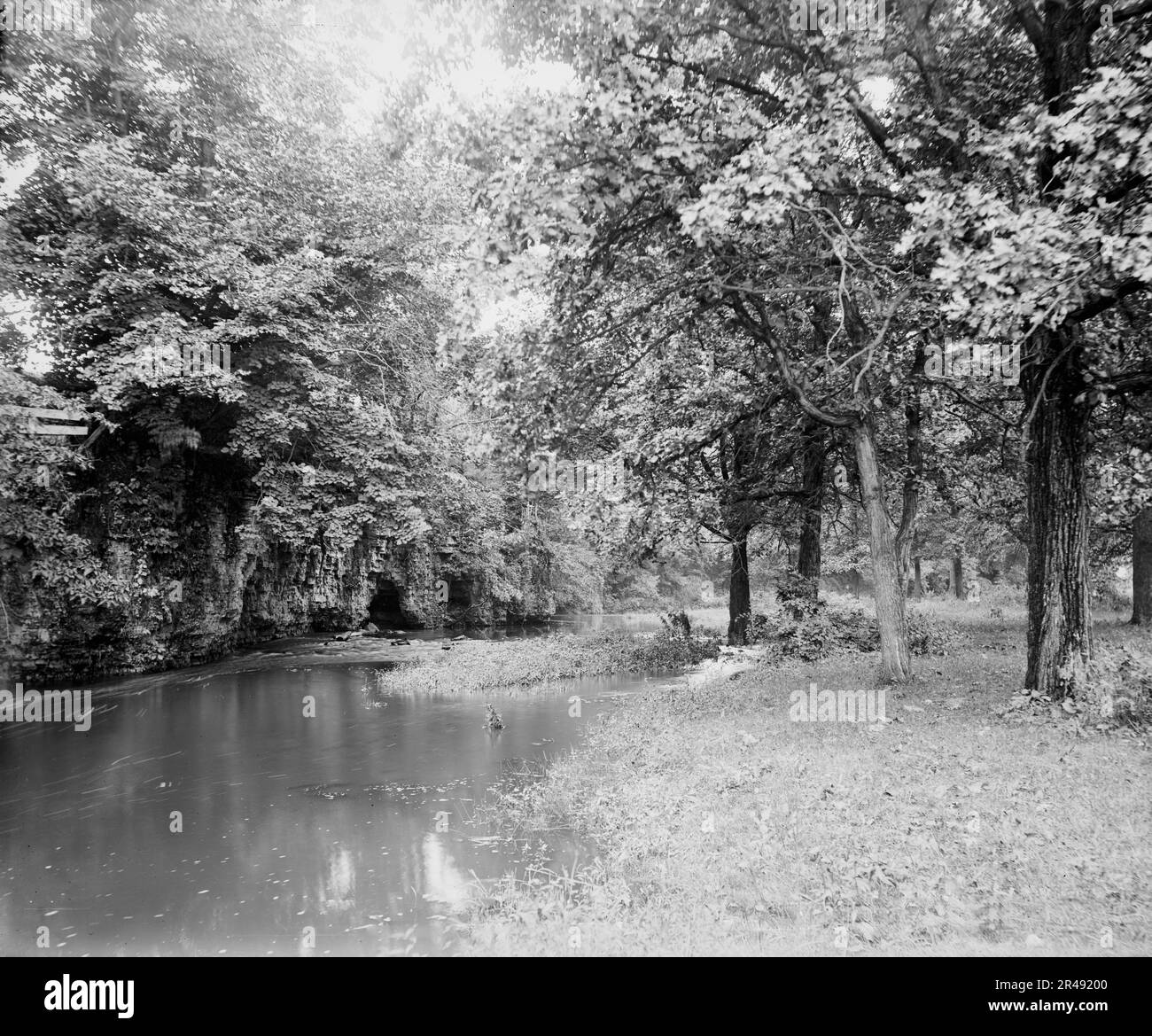 Grotte, Mill Creek Park, nahe Batavia, The, zwischen 1880 und 1899. Stockfoto