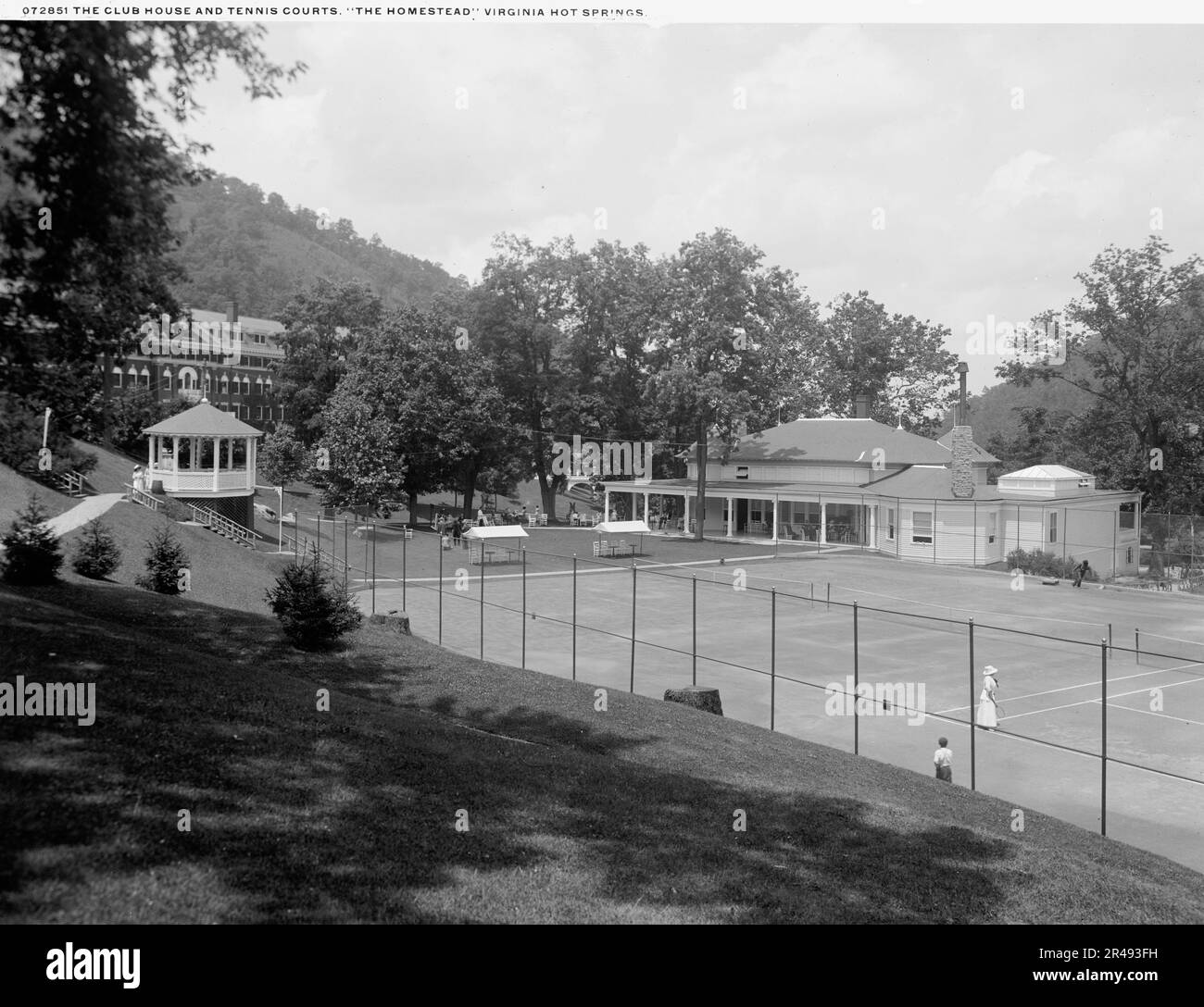 Clubhaus und Tennisplätze, The Homestead, Virginia Hot Springs, zwischen 1900 und 1920. Stockfoto