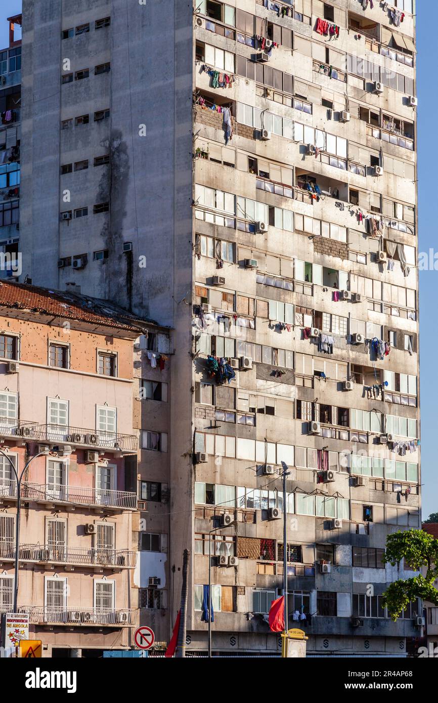 Apartmentgebäude am Strand in Luanda, Angola Stockfoto