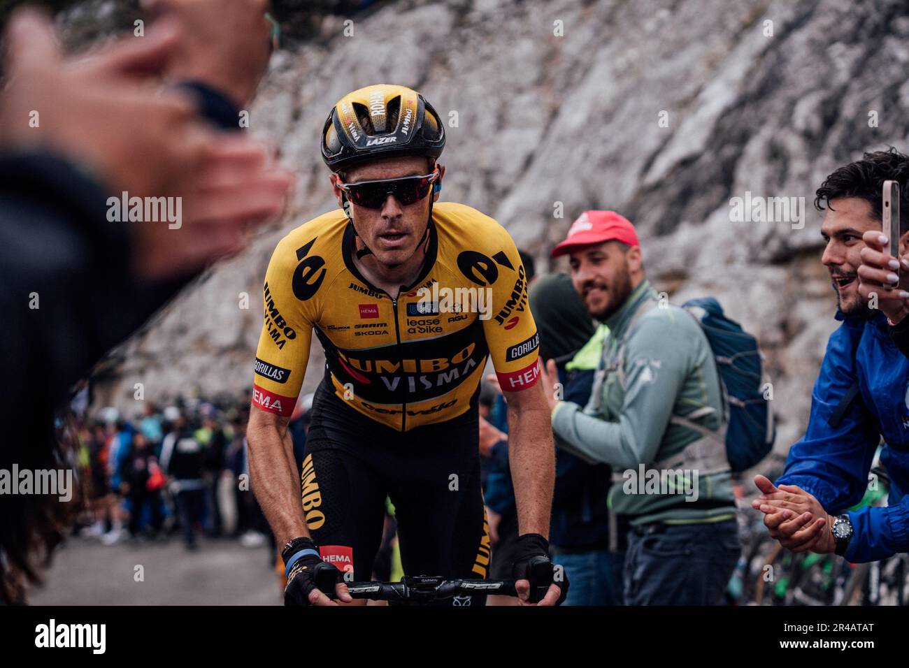 Tre Cime Di Lavaredo, Italien. 26. Mai 2023. Bild von Zac Williams/SWpix.com- 26/05/2023 - Radfahren - 2023 Giro d'Italia - Stufe 19 - Rohan Dennis, Jumbo Visma. Stufe 19 - Longarone - Tre Cimi di Lavaredo - Kredit: SWpix/Alamy Live News Stockfoto