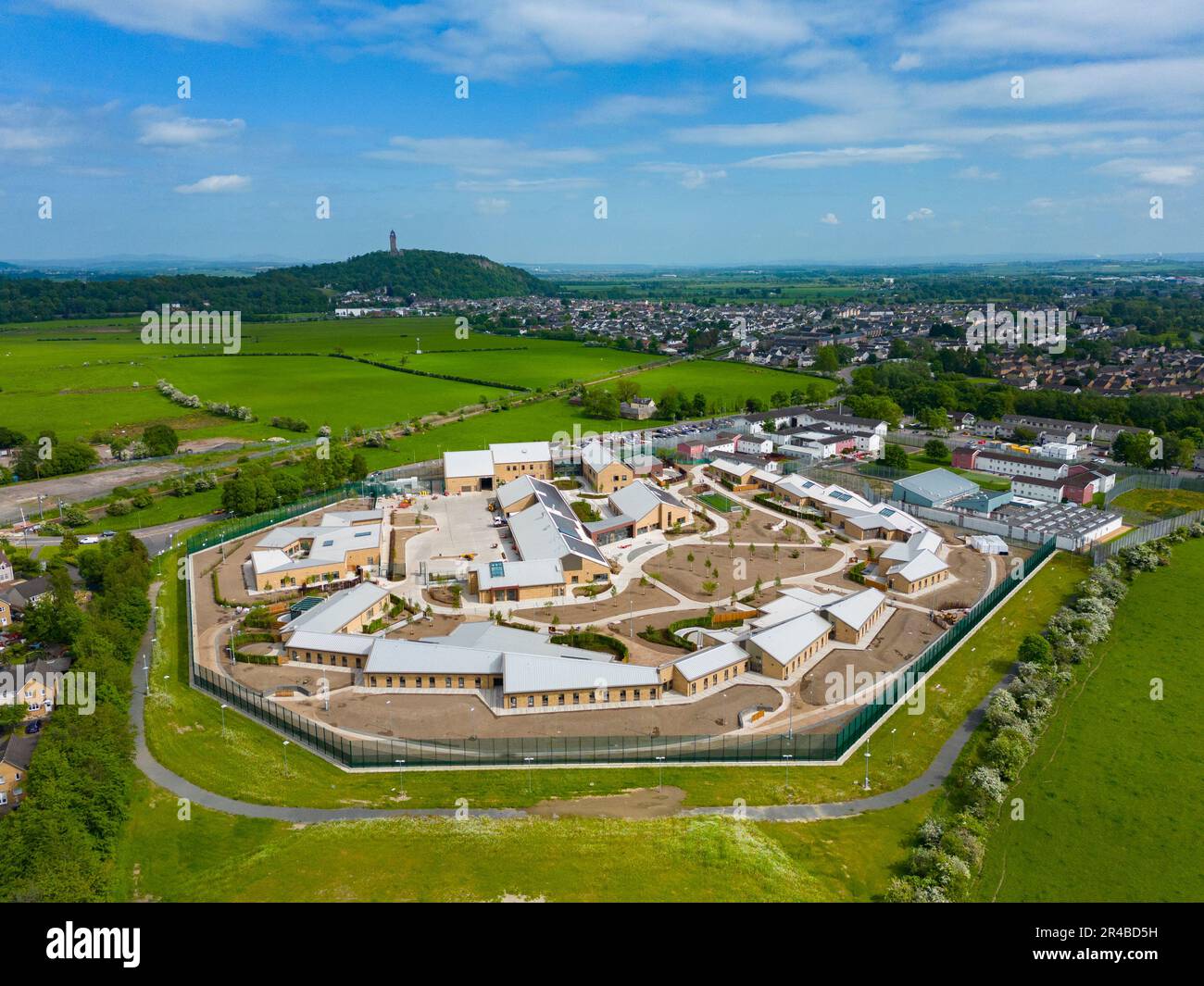 Luftaufnahme vor der Eröffnung der neuen HMP und YOI Stirling, eines neuen Frauengefängnisses in Schottland, Vereinigtes Königreich Stockfoto