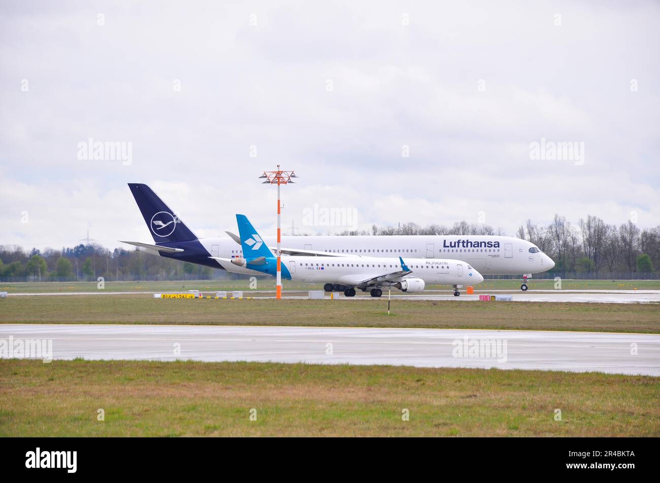 Luftfahrt, Flughafen, München, Start- Und Landebahn, Flugzeuge Stockfoto