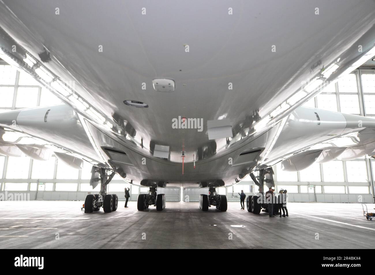 Luftfahrt, Flughafen, München, Flugzeug, Airbus, A380. Rumpf, Fahrwerk Stockfoto