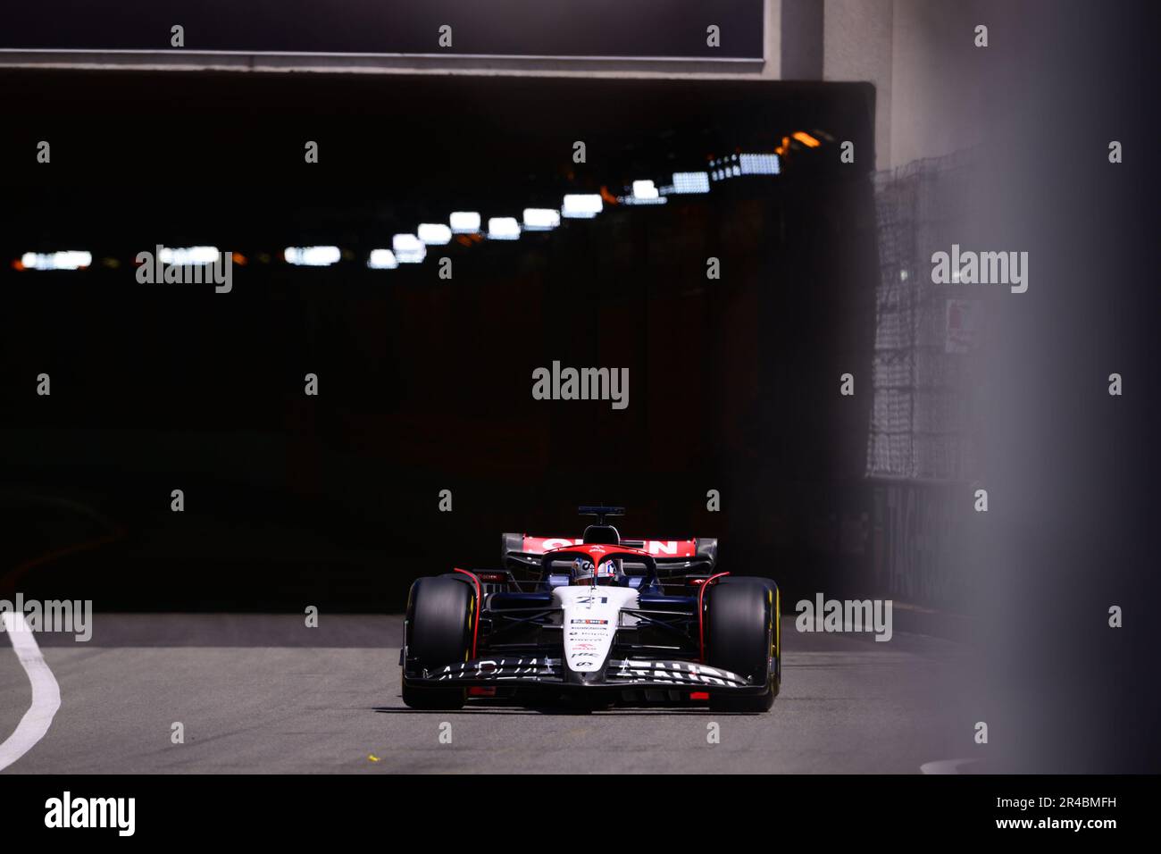 Montecarlo, Fürstentum Monaco. 26. Mai 2023. Nick De Vries von Scuderia Alpha Tauri fährt seinen Einsitzer während der Free Practice Monaco GP, in Monaco-Ville, Port du Monaco, Monaco, 26/05/23 Kredit: Independent Photo Agency/Alamy Live News Stockfoto