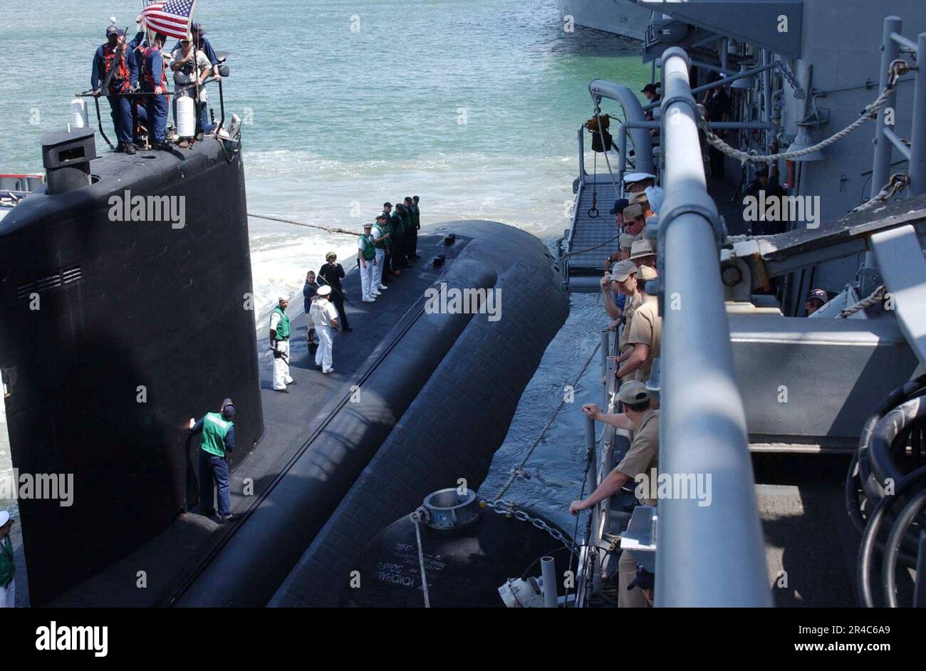 US Navy Fast Attack U-Boot USS Hampton SSN 767 trifft in Port Everglades ein, um die USA-Flottenwoche in Südflorida zu unterstützen. Stockfoto