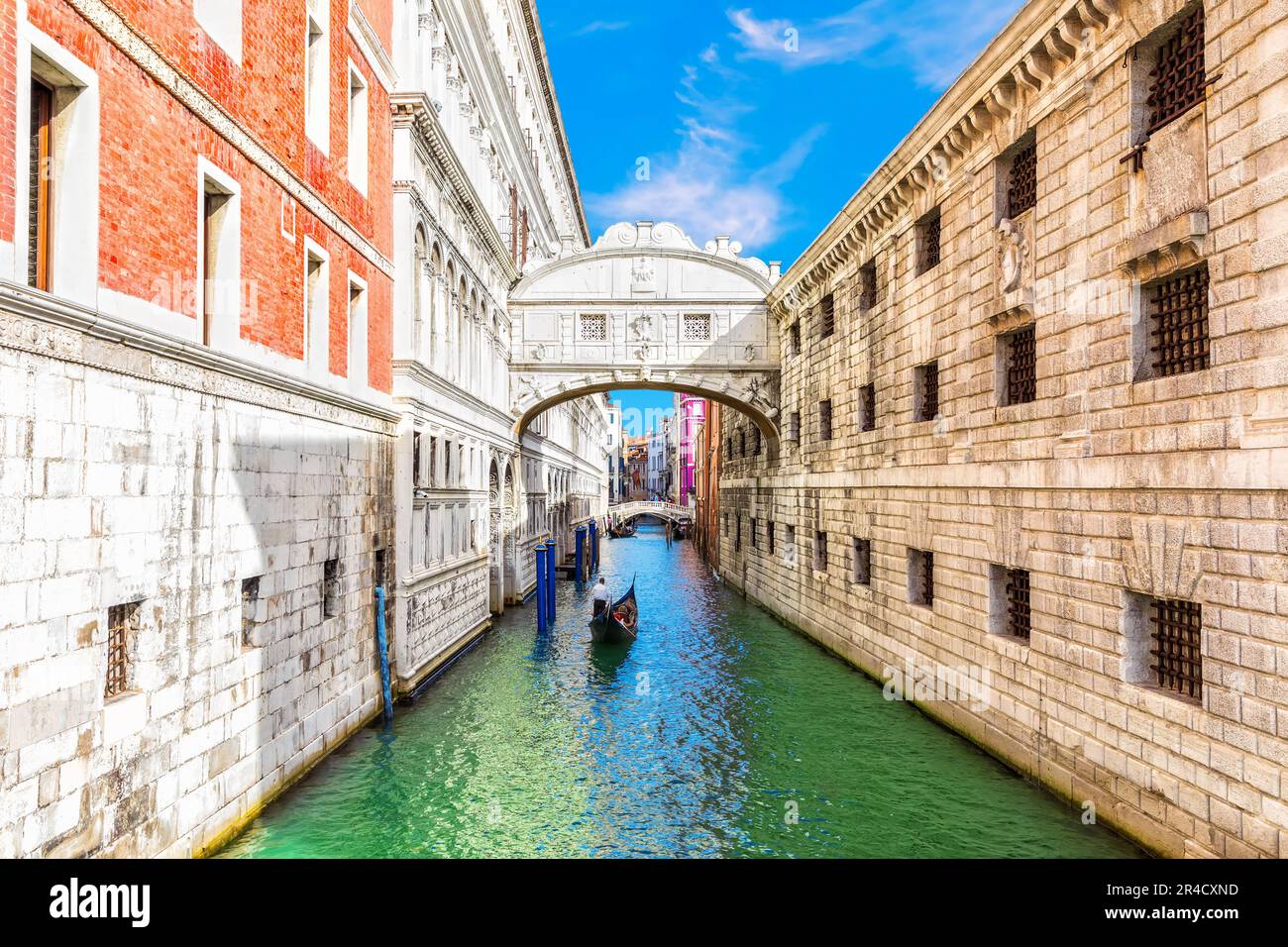 Seufzerbrücke, die beliebteste Sehenswürdigkeit in Venedig, Italien. Stockfoto