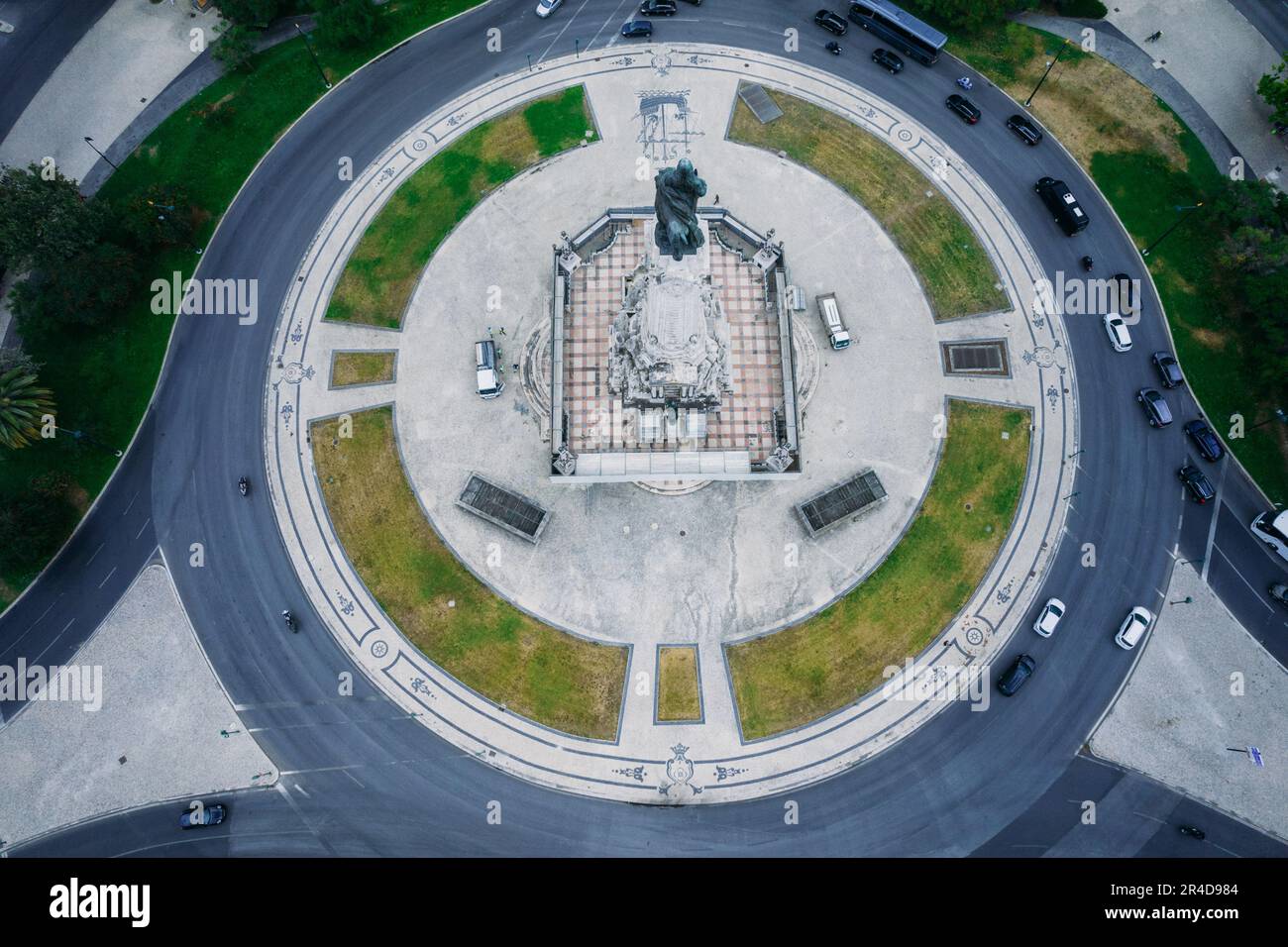 Lissabon, Portugal - 26. Mai 2023: Luftaufnahme des Marquis vom Kreisverkehr am Pombal-Platz in Lissabon, Portugal, einem wichtigen Wahrzeichen der Stadt Stockfoto