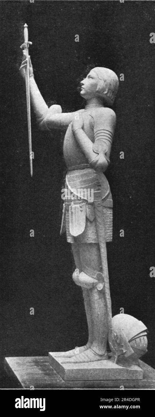 'Une nouvelle Statue de Jeanne d'Arc. Oeuvre d'Antonin Carles', 1916. Aus der „Collection de la Guerre IV L'Illustration Tome CXLVII. La Guerre Janvier, Fevrier, Mars, Avril, Mai, Juin 1916". Stockfoto