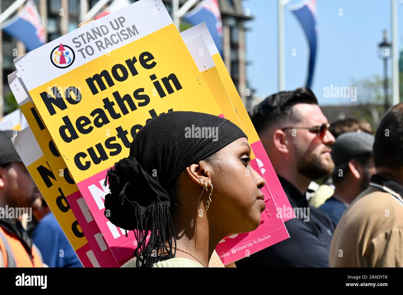 Nicht Mein Bill-Protest. Aktivisten mehrerer Organisationen protestierten am Parliament Square gegen das Gesetz über die öffentliche Ordnung von 2023, das am 3. 2023. Mai in Kraft trat. Parliament Square, Westminster, London, Großbritannien Stockfoto