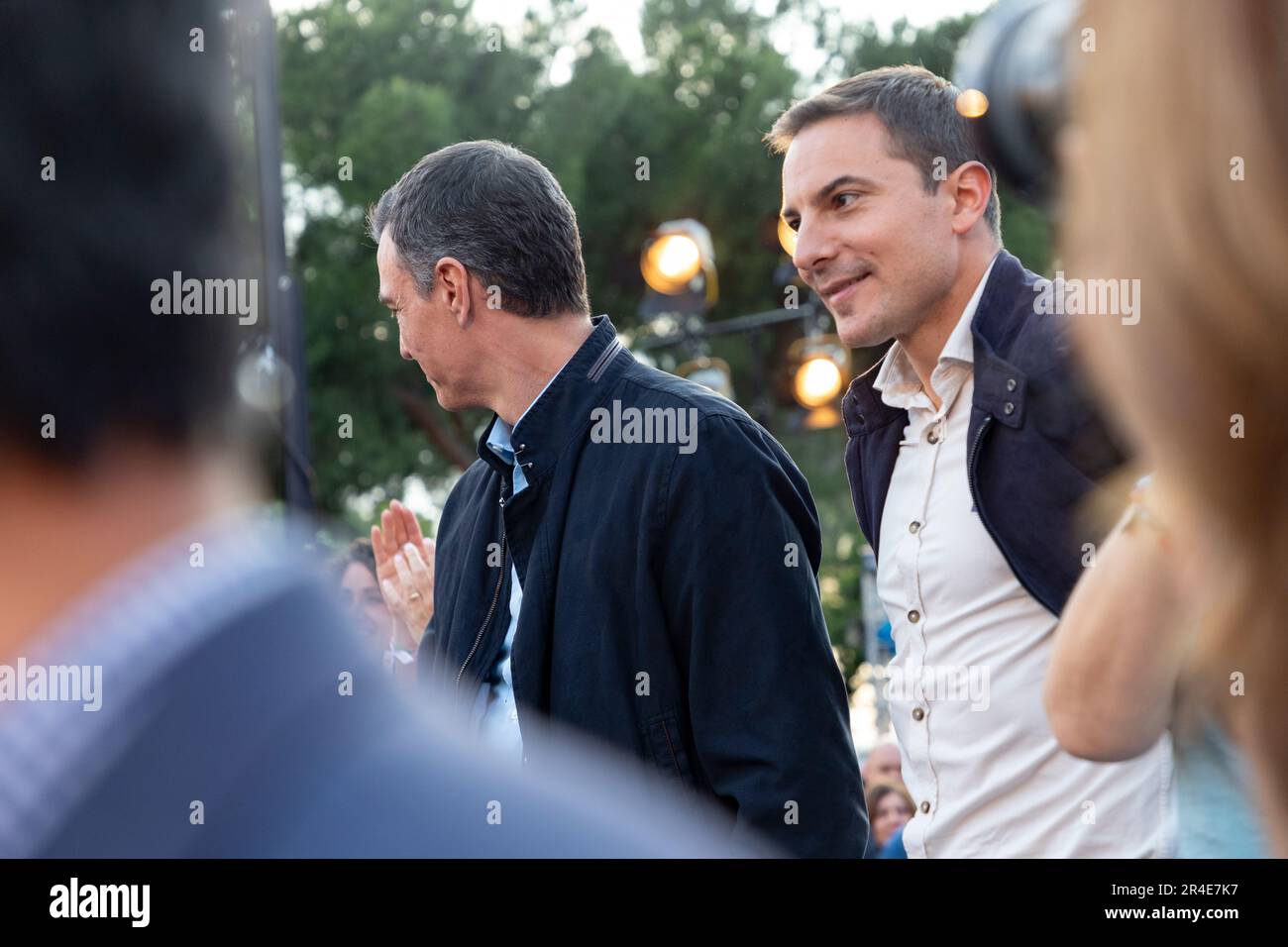 Pedro Sanchez. Juan Lobato. PSOE Kandidaten in einem Akt der Spanischen Sozialistischen Arbeitergruppe (PSOE). MADRID, SPANIEN - 25. MAI 2023. Stockfoto