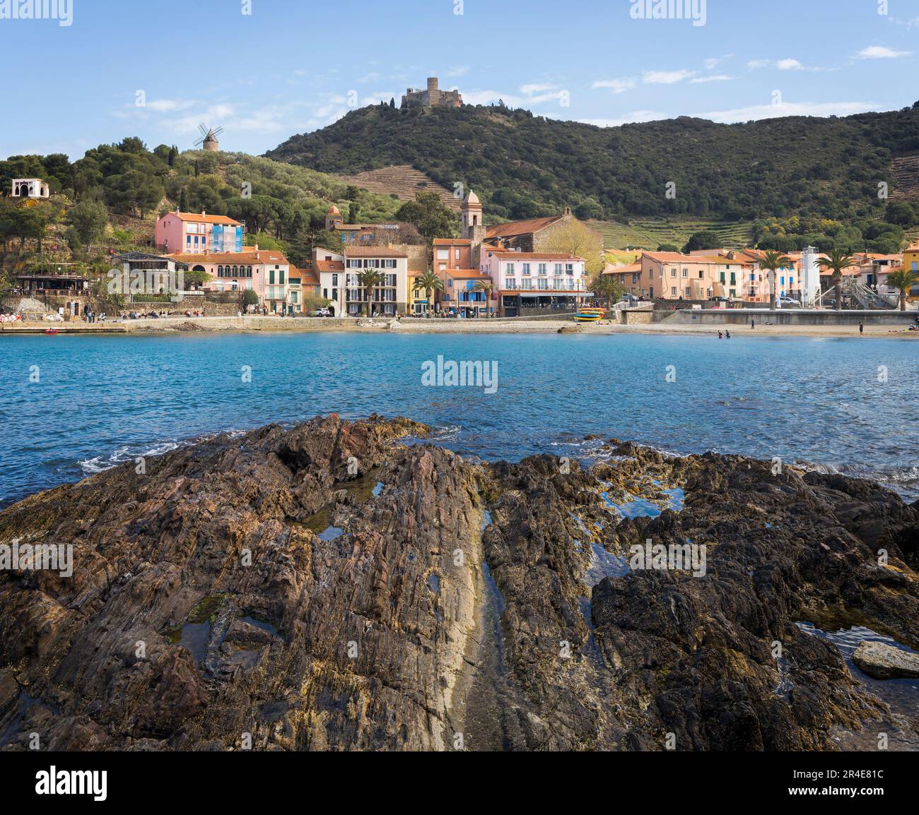 Ein malerischer Blick auf die Küstenstadt Collioure, Frankreich Stockfoto